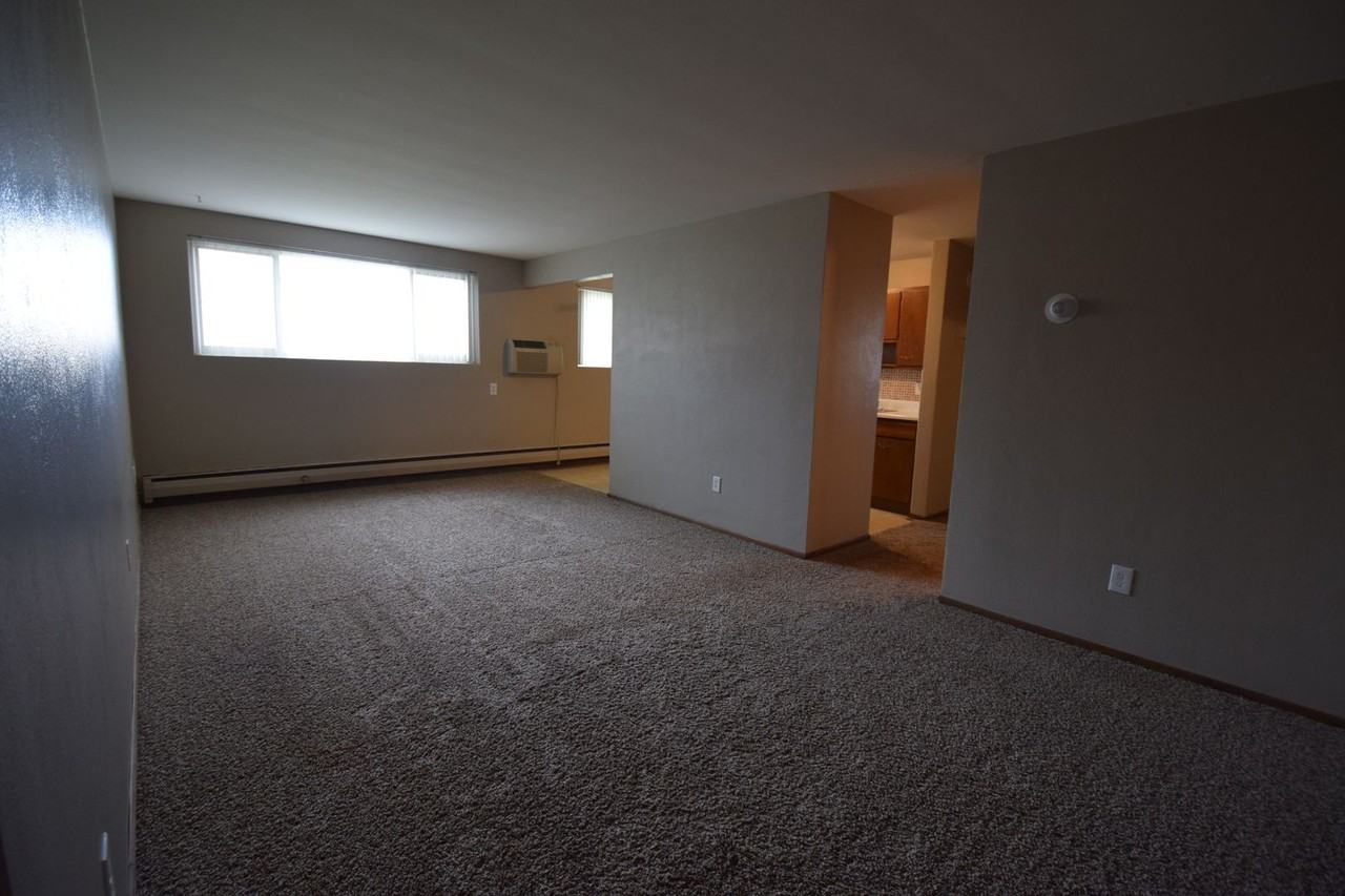 Swift Street Apartments - Photo 3 of 9