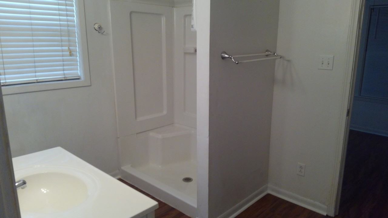 692 Granberry Rd - Photo 5 of 7