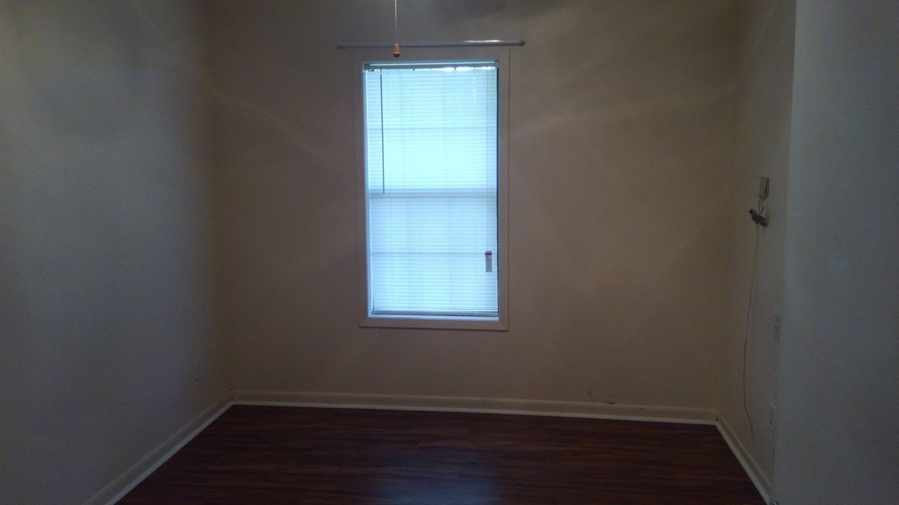 692 Granberry Rd - Photo 6 of 7