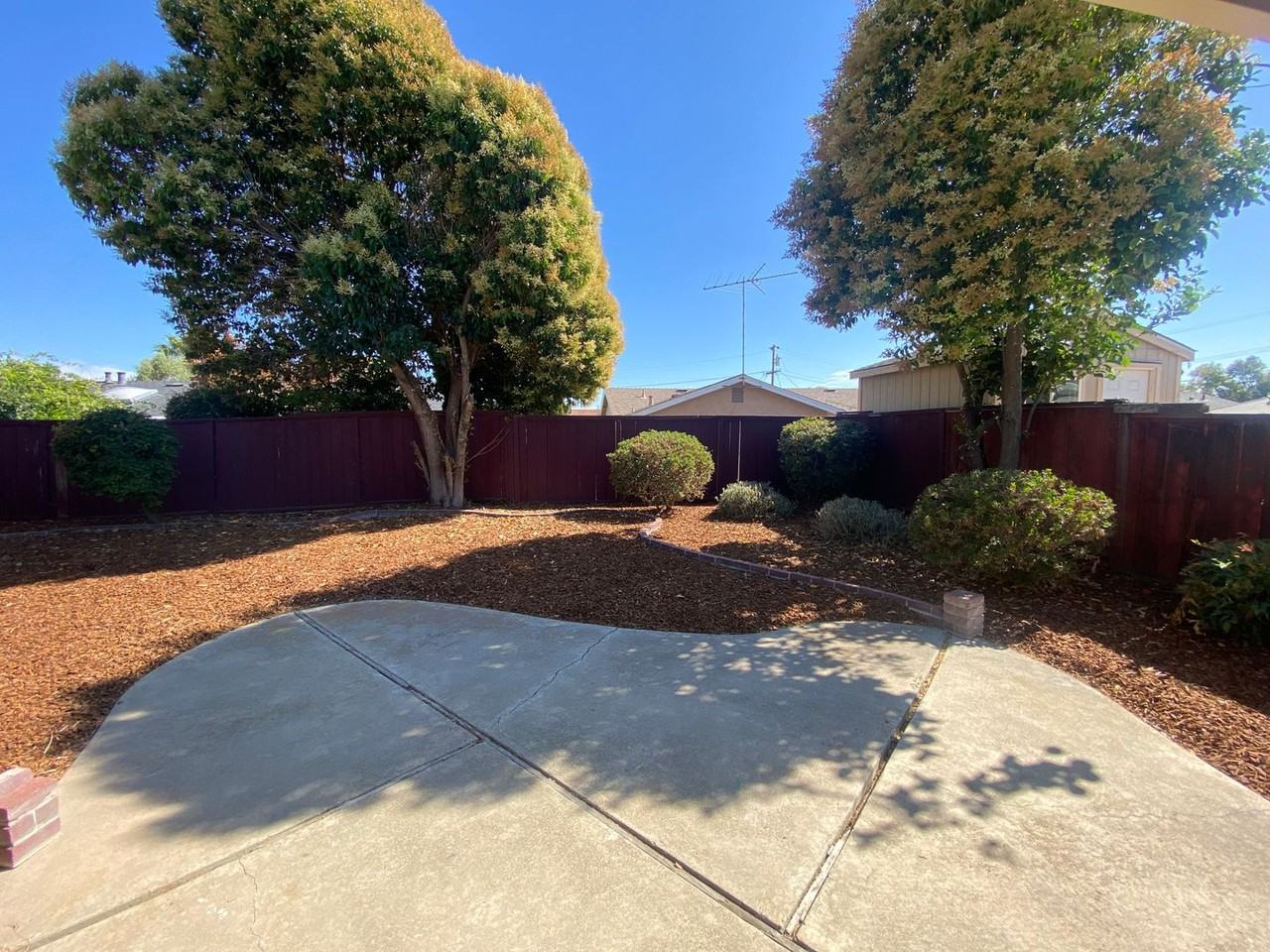 27999 Hesse Dr - Photo 3 of 22