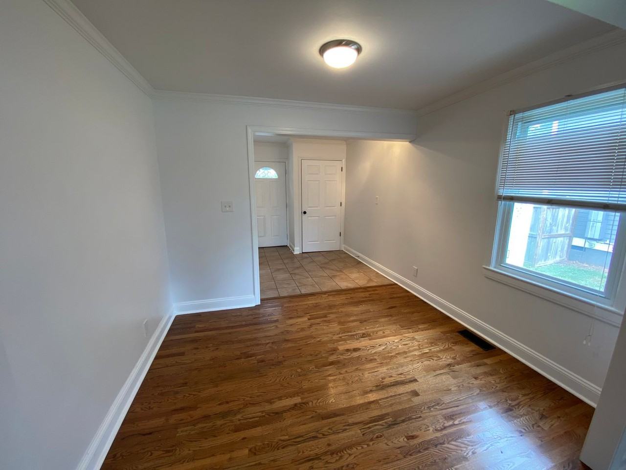 521 Greystone Rd - Photo 4 of 17