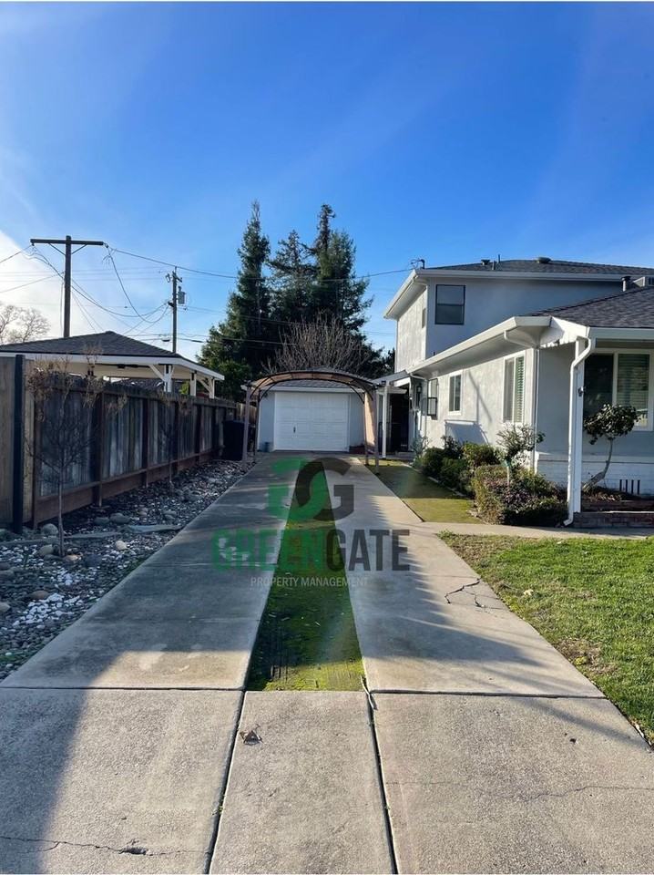 429 Linda Ave - Photo 3 of 50