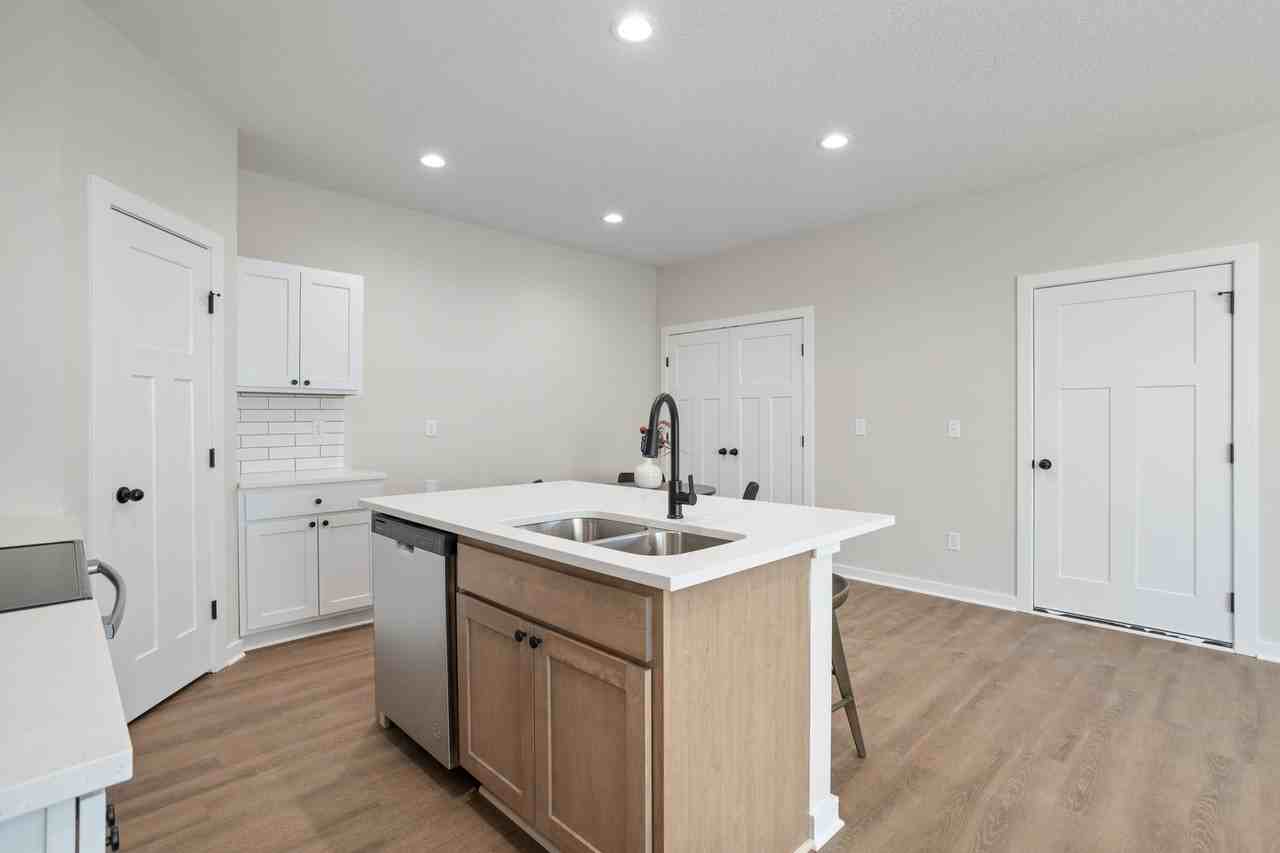 12406 Fennec Street - Photo 7 of 19