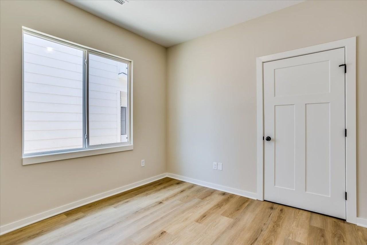 12417 W Blanford St - Photo 7 of 20