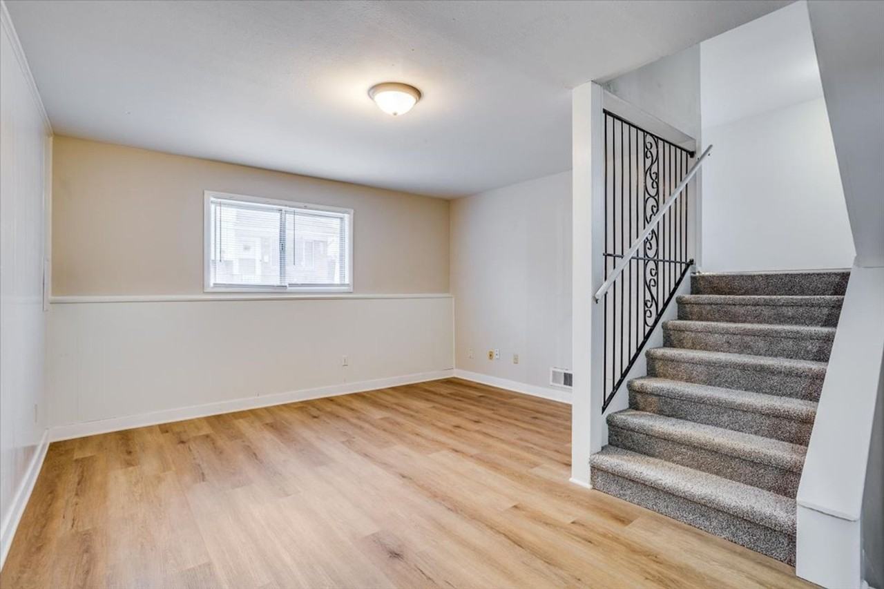 3109 E Funston St - Photo 3 of 12