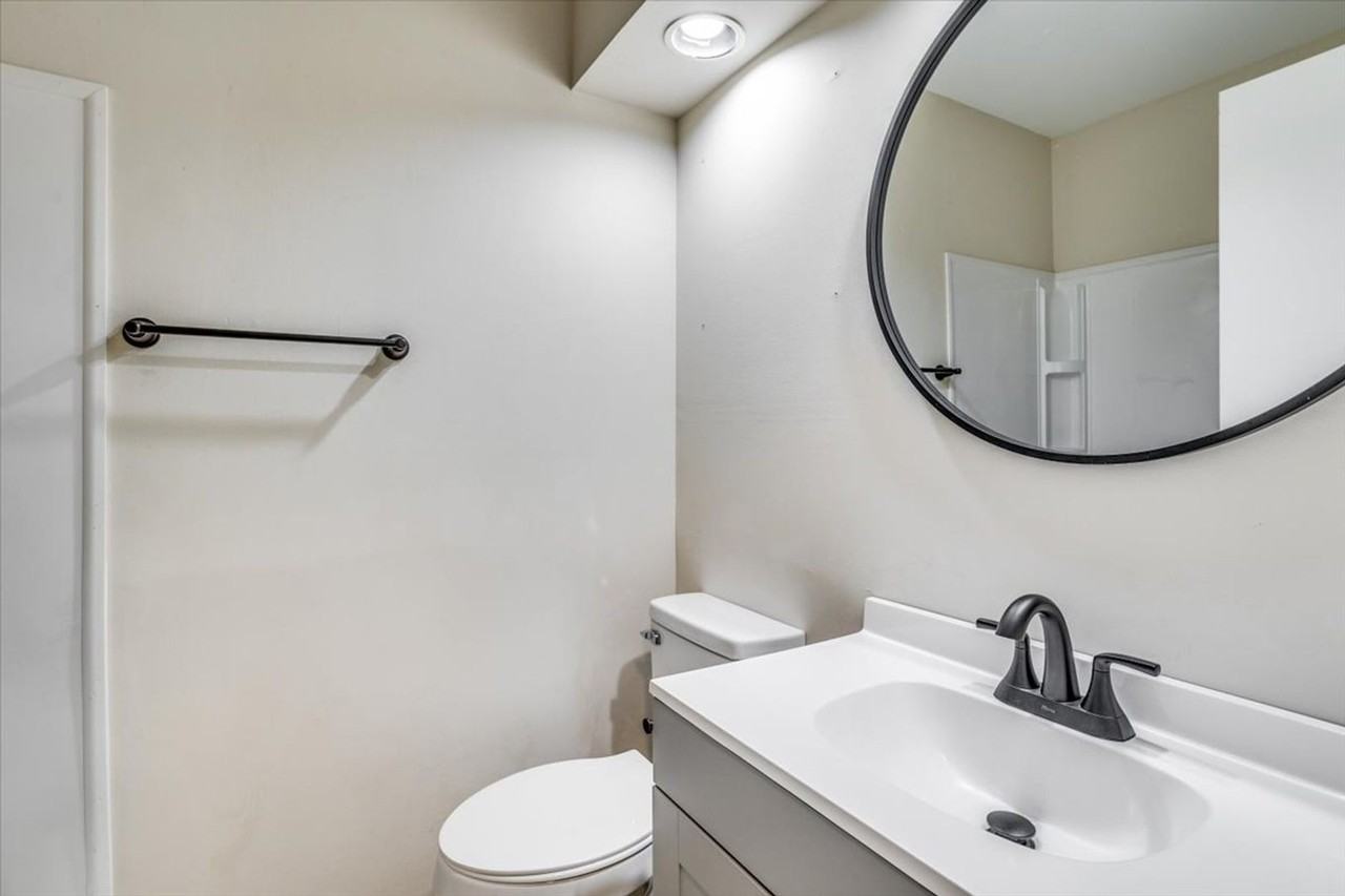3109 E Funston St - Photo 7 of 12