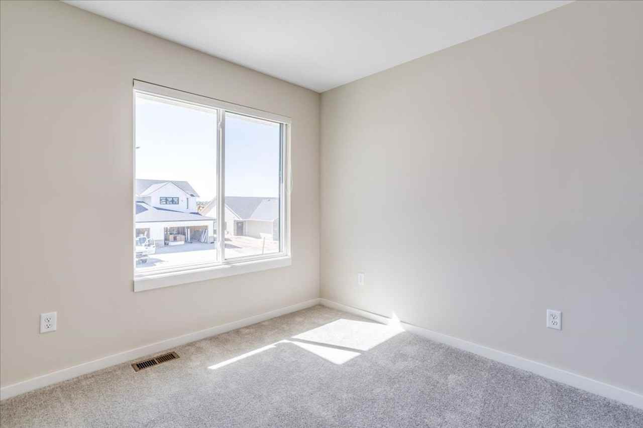 12031 W Fennec St - Photo 7 of 24