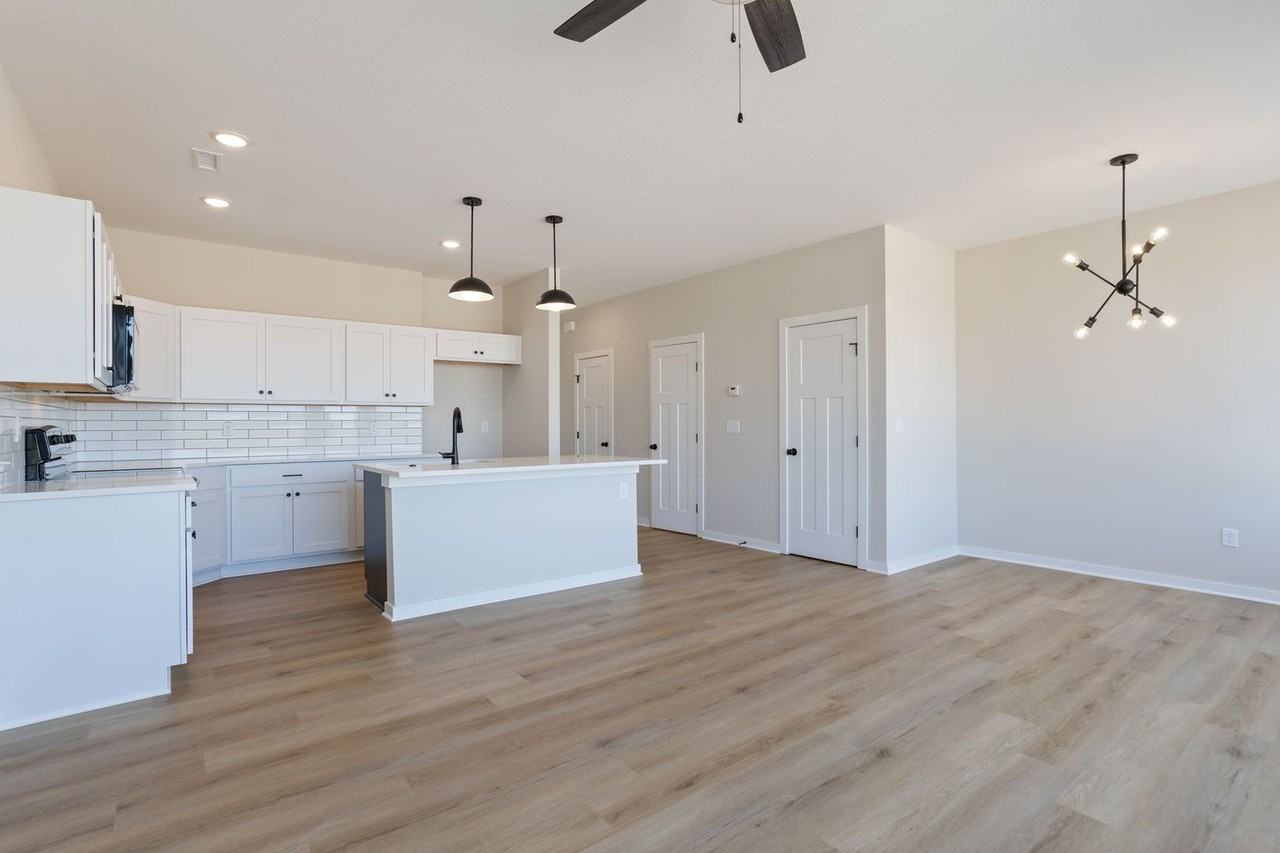 12225 W Fennec St - Photo 7 of 22