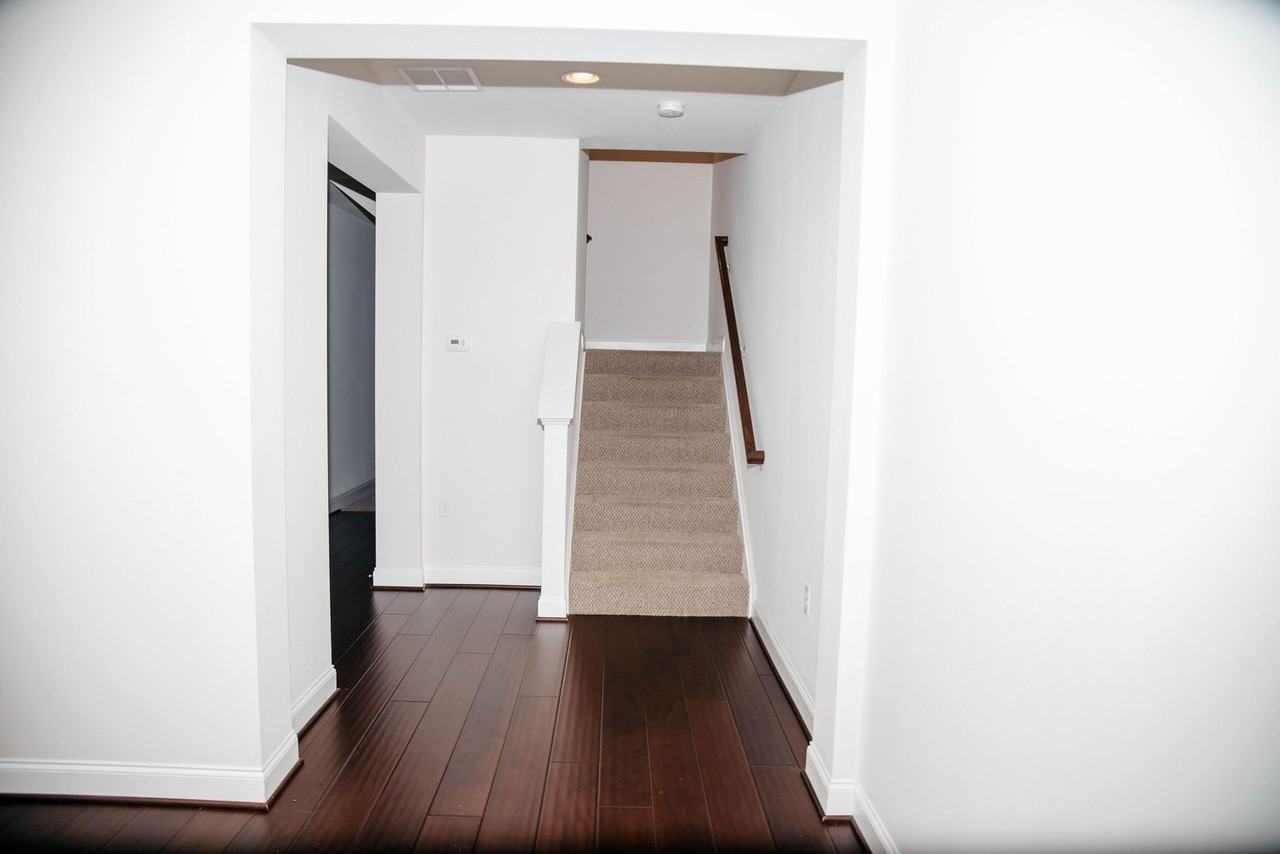 523 Fawn Ln - Photo 2 of 25