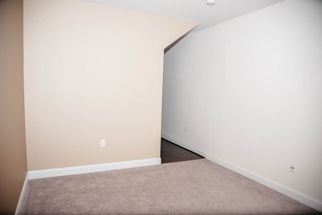 523 Fawn Ln - Photo 6 of 25