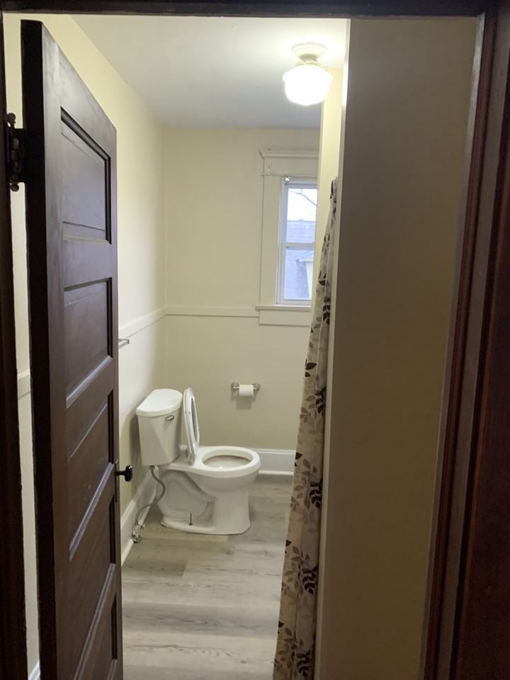 81 Hoover St - Photo 3 of 9