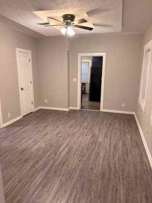 1125 Rowley Ave - Photo 3 of 3