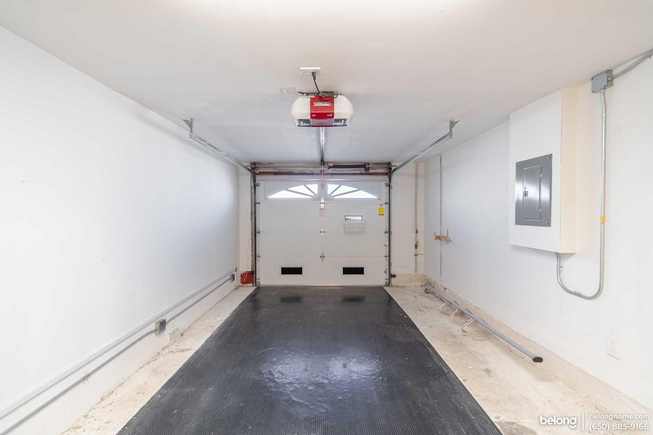 653 Saint Francis Blvd - Photo 2 of 36