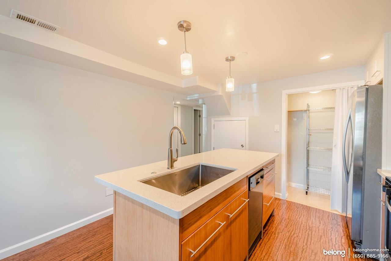 653 Saint Francis Blvd - Photo 7 of 36