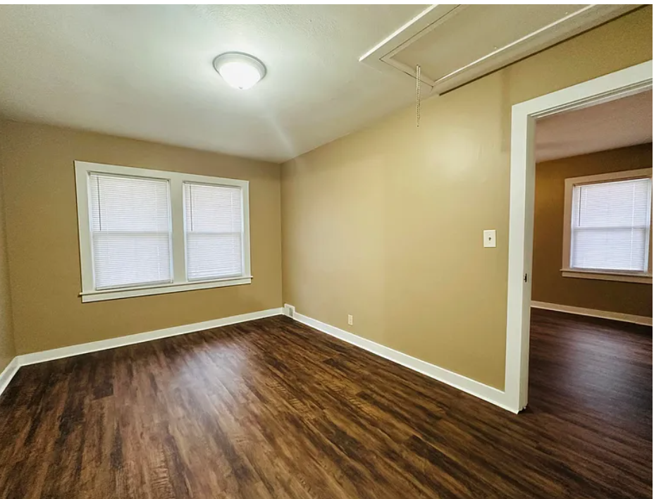 1301 S Elm St #B - Photo 2 of 8