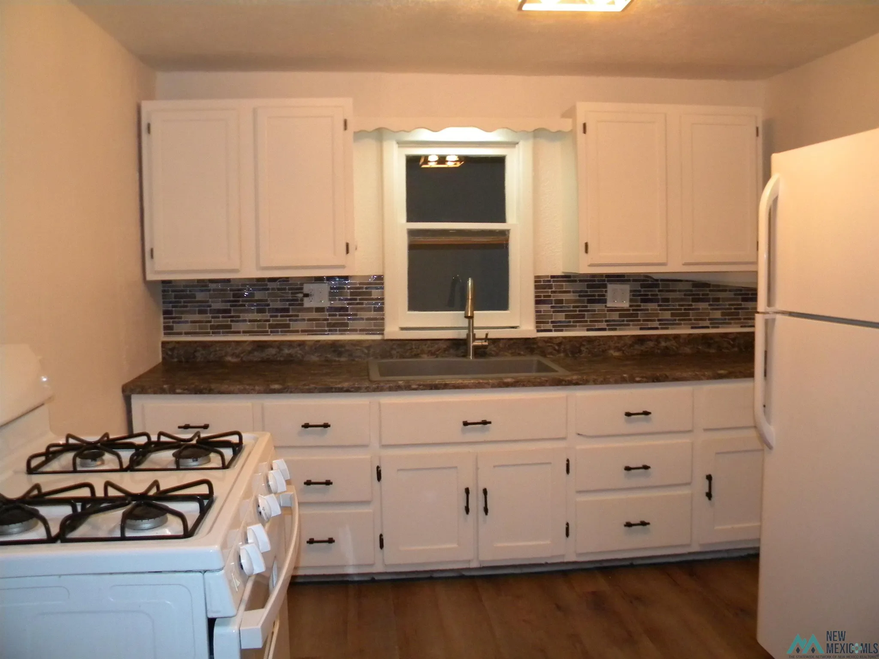 711 Miera St #NA - Photo 2 of 13