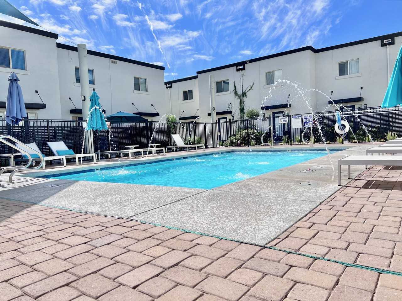 3212 N 70th St #1007 - Photo 3 of 50