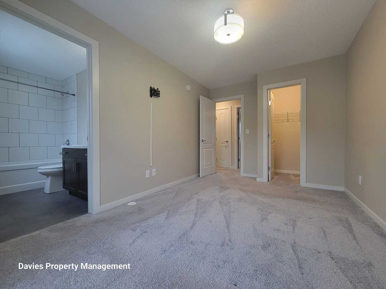 315 42 Ave Nw #1 - Photo 7 of 15