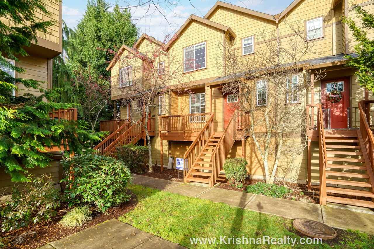 1051 Sw 162nd Ave - Photo 2 of 21