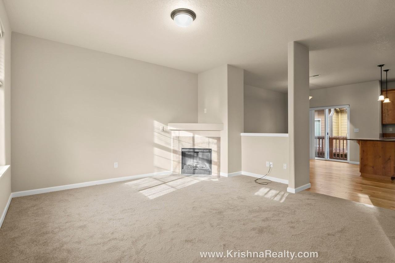 1051 Sw 162nd Ave - Photo 3 of 21