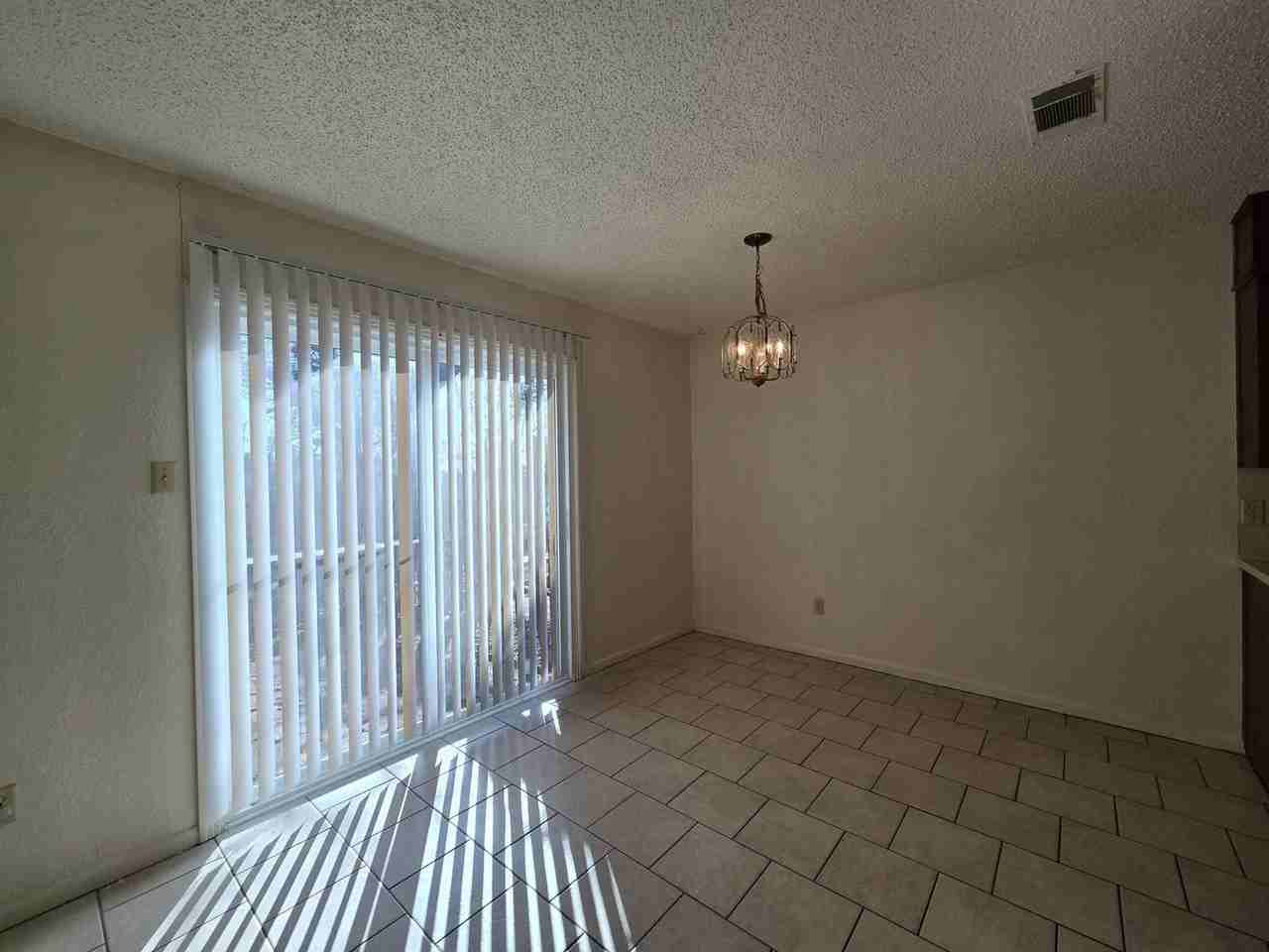 1207 Boulder Run #D - Photo 7 of 20