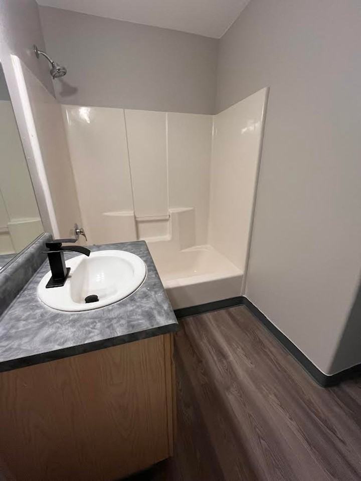 Quail Court Apartments - Photo 7 of 9