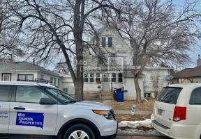 featured image of 1004 E 4th Ave