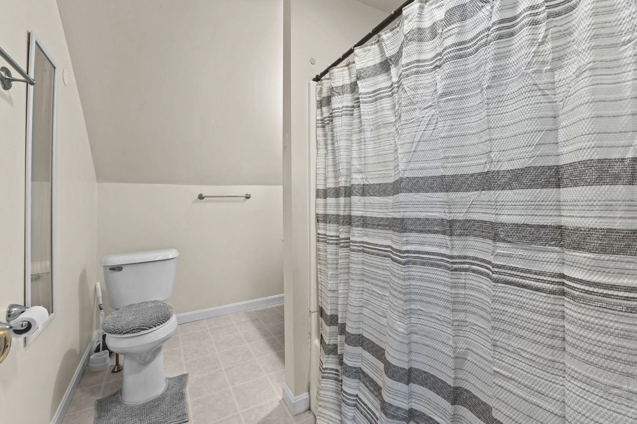 128 Grand Ave - Photo 6 of 19