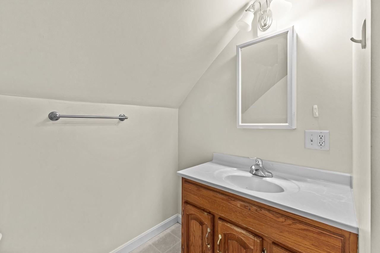 128 Grand Ave - Photo 7 of 19