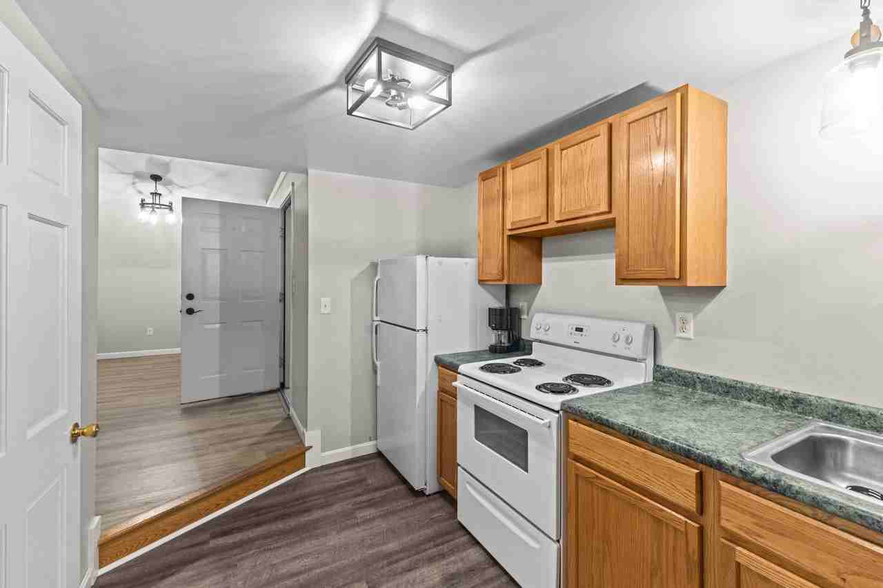128 Grand Ave - Photo 3 of 22