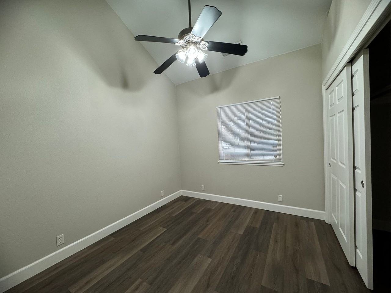 2640 Ceanothus Avenue - Photo 5 of 23