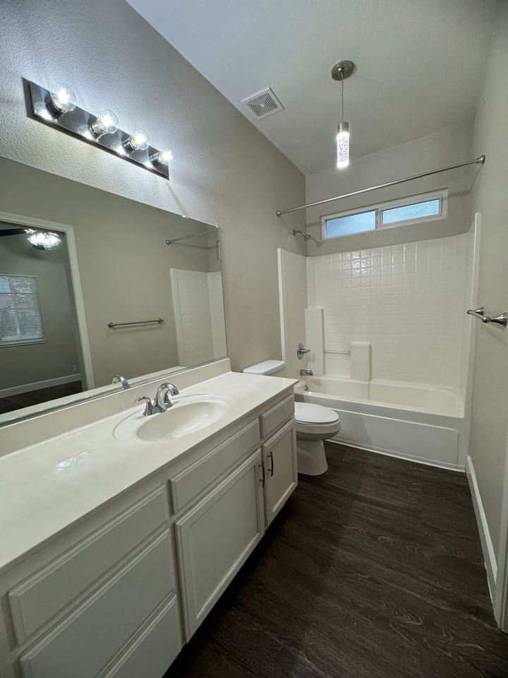 2640 Ceanothus Avenue - Photo 4 of 23