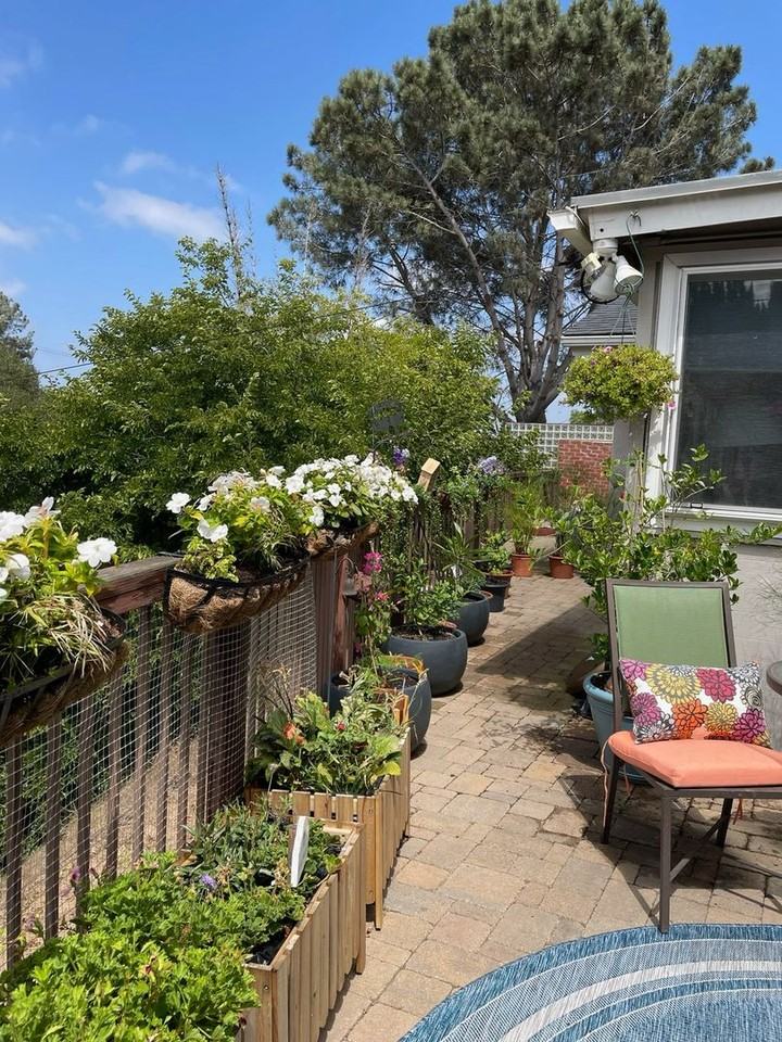 2734 Chatsworth Blvd - Photo 3 of 29