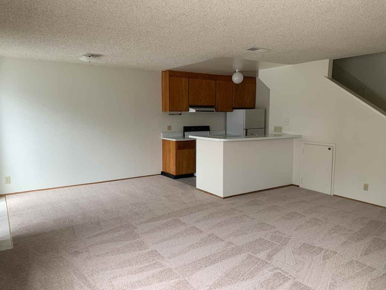 42797 Mayfair Park Ave - Photo 3 of 4