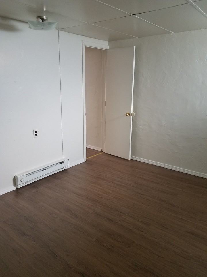 1601 S Main St #C - Photo 6 of 12