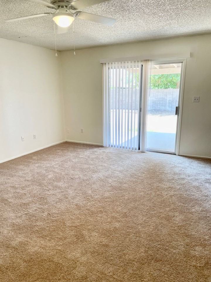 1821 E Hampton Ave - Photo 7 of 24