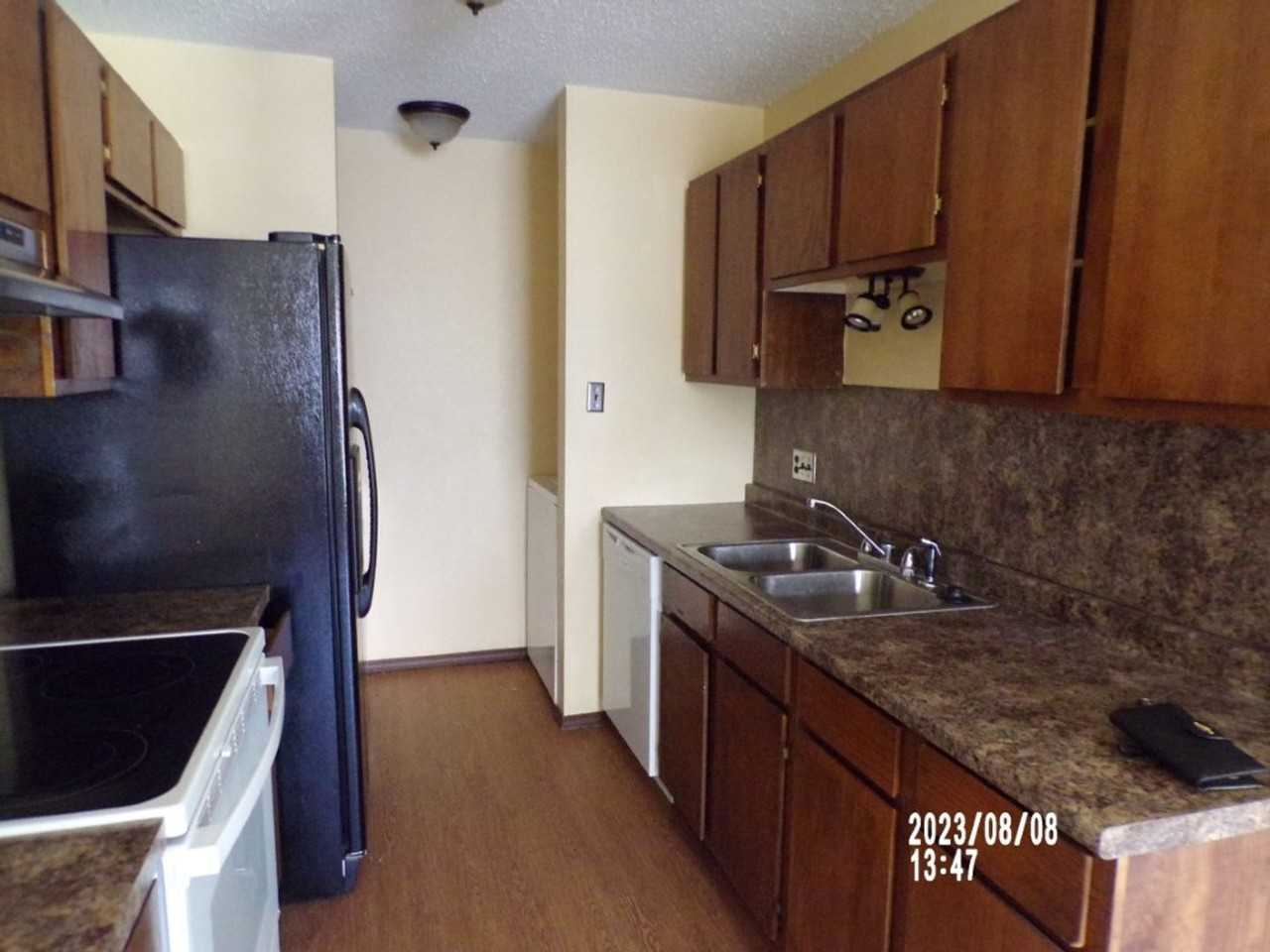 6109 Nw Elm Ave #B - Photo 5 of 10