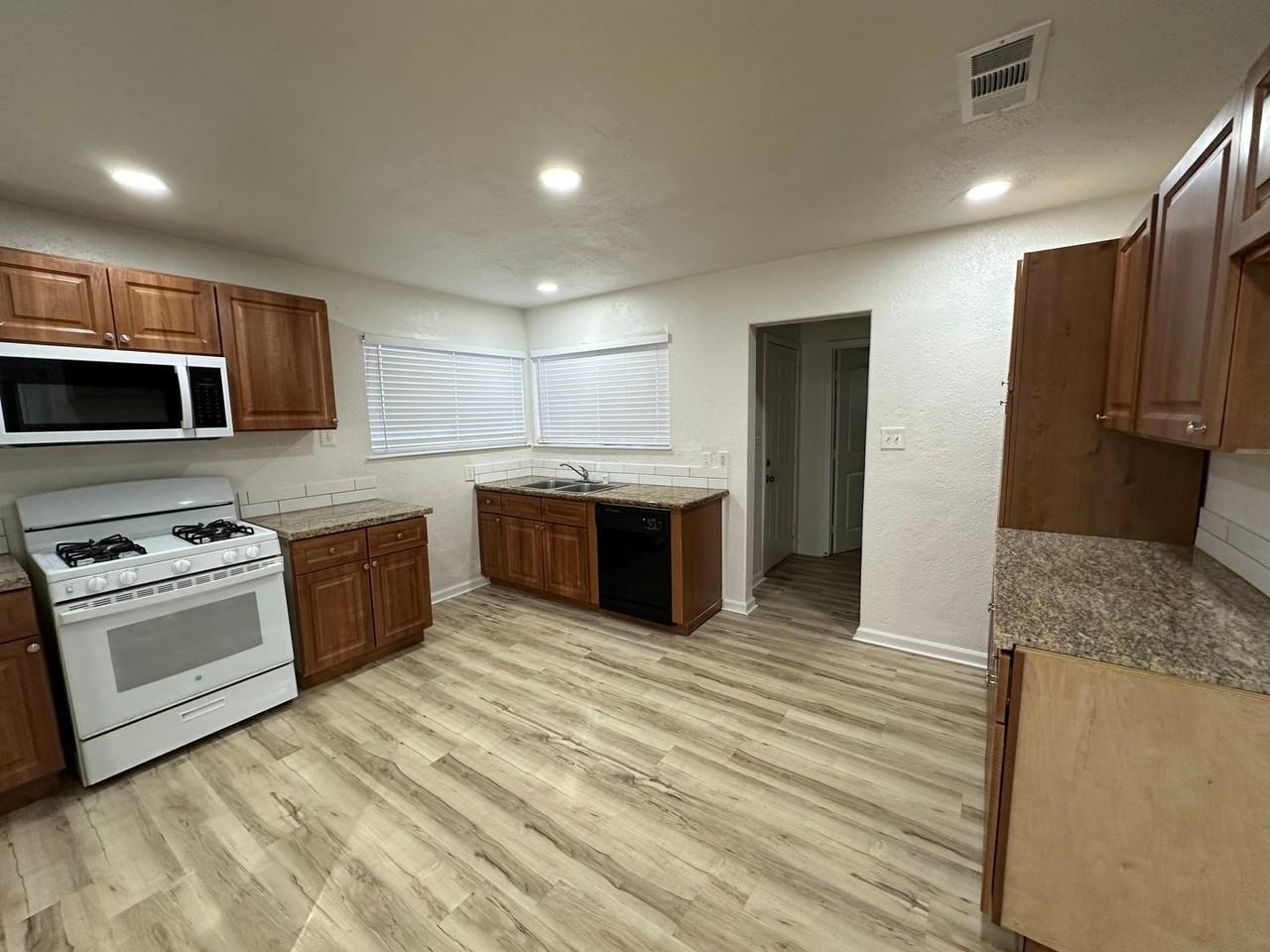 3401 21st Ave - Photo 3 of 9