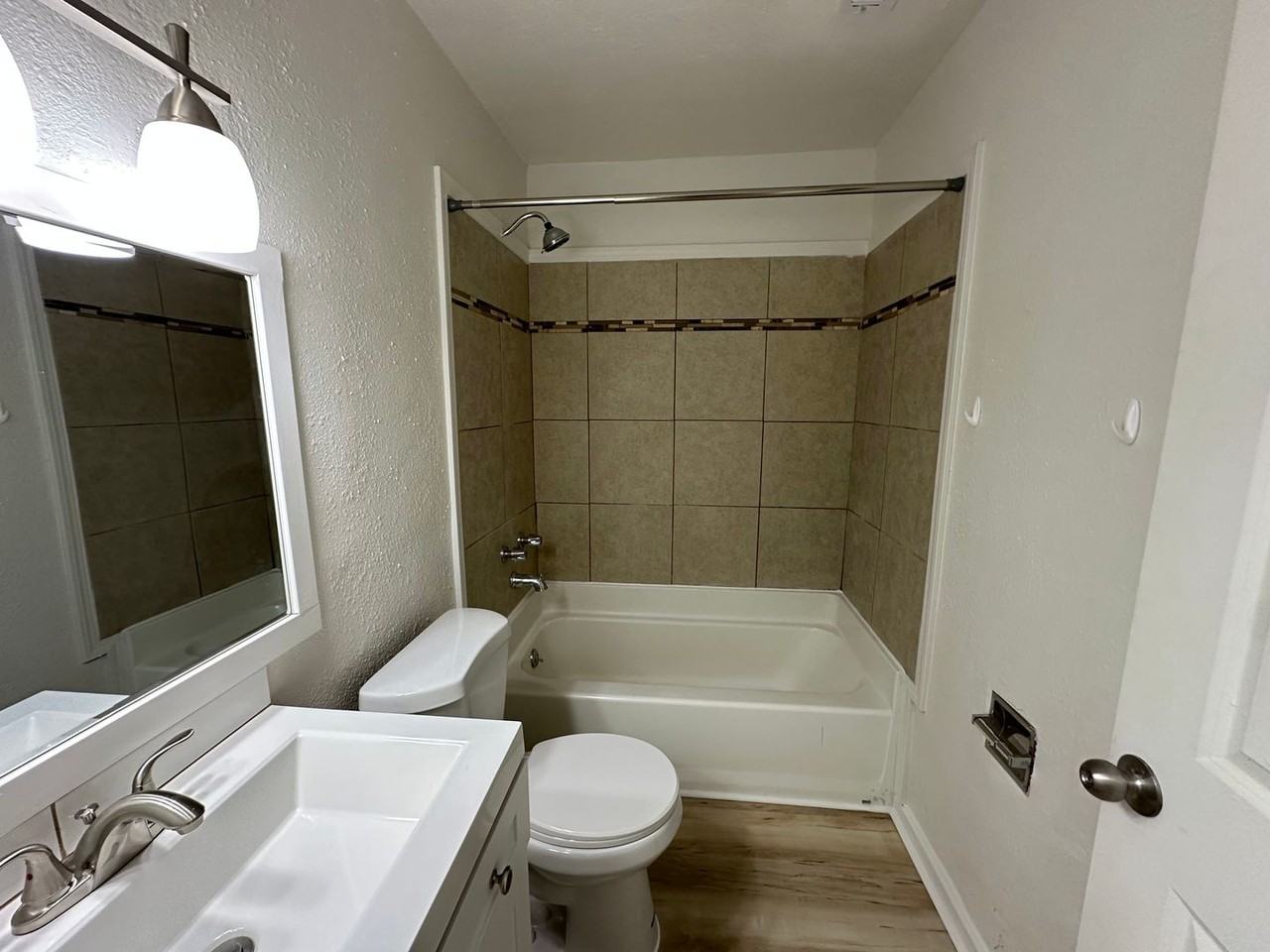 3401 21st Ave - Photo 4 of 9