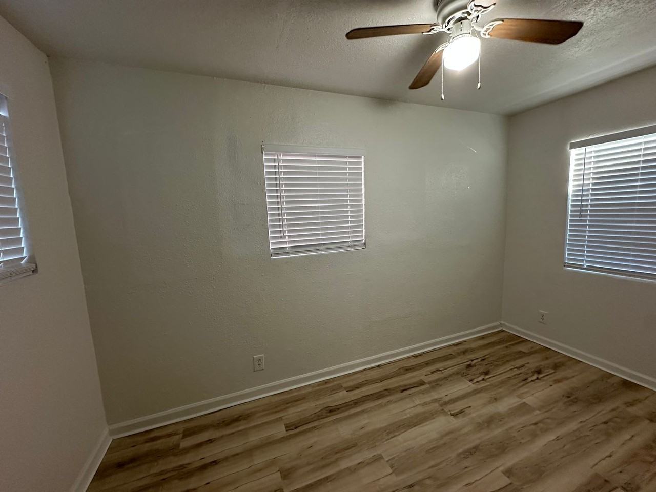 3401 21st Ave - Photo 7 of 9