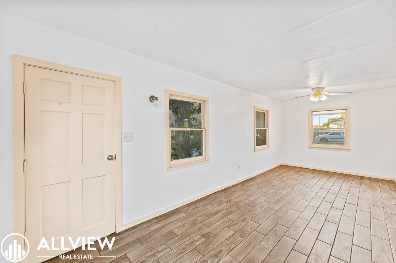 4607 W Posey St - Photo 2 of 21