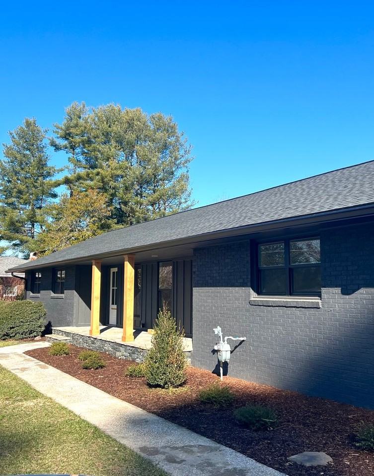 399 Balsam Rd - Photo 2 of 17