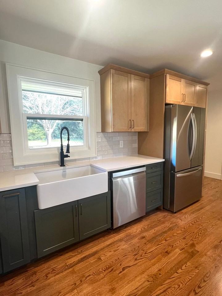 399 Balsam Rd - Photo 5 of 17