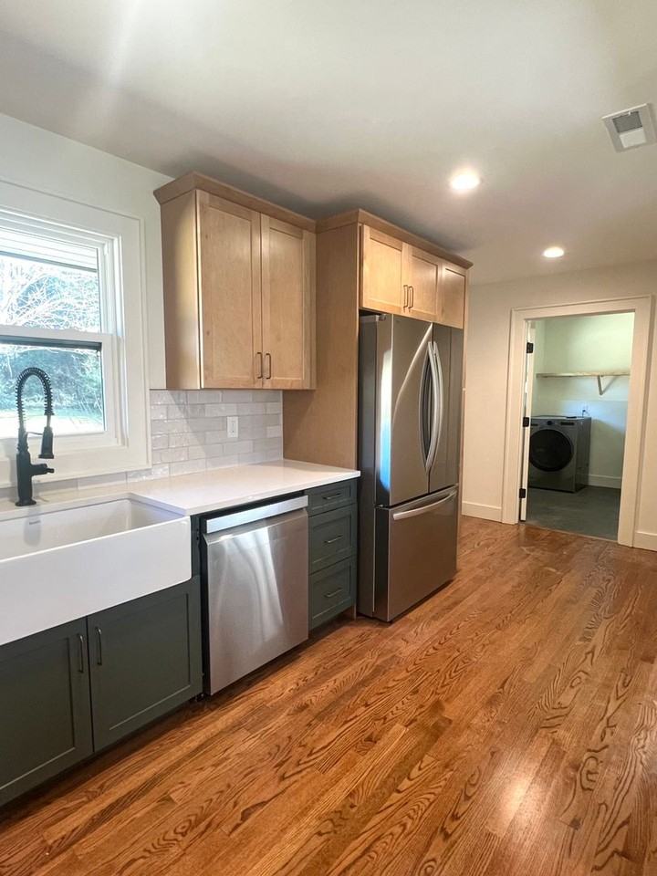 399 Balsam Rd - Photo 6 of 17