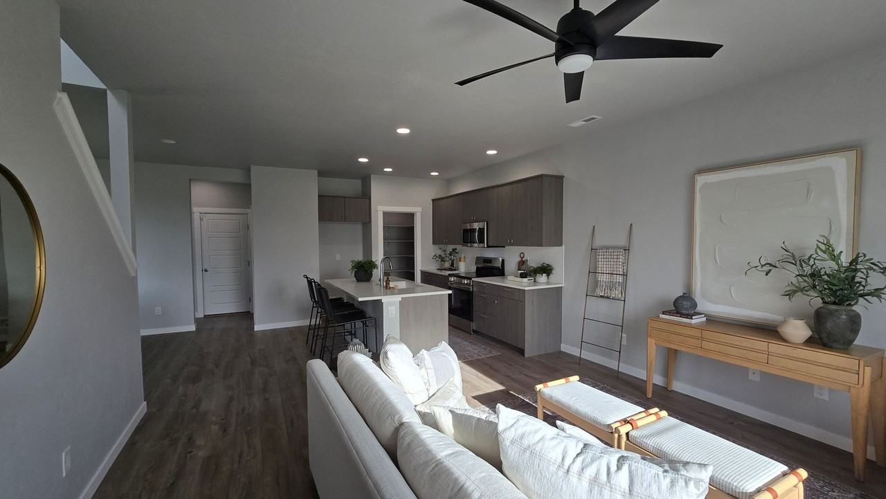 8828 W Hill Road Pkwy - Photo 5 of 36