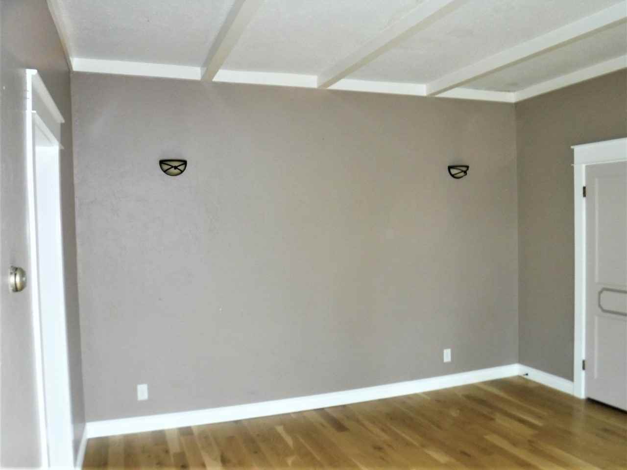 830 Ada St - Photo 3 of 18