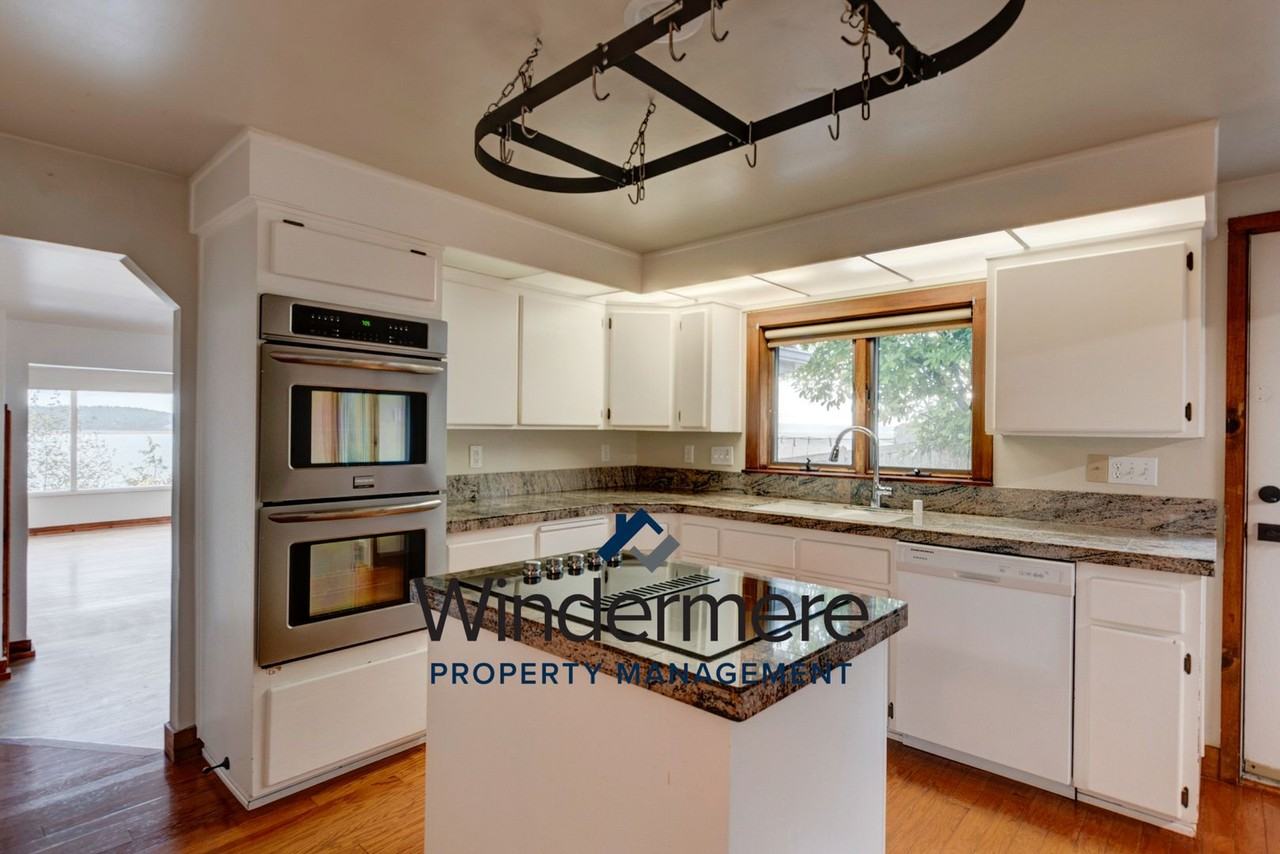 3060 Sw Scenic Heights St - Photo 4 of 42