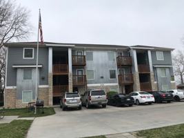 featured image of 422 W 5th St