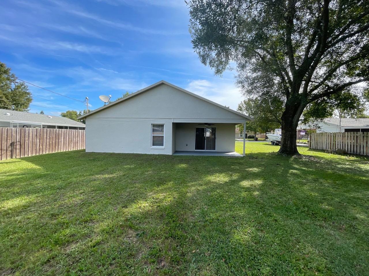 810 Montana Ave - Photo 2 of 20