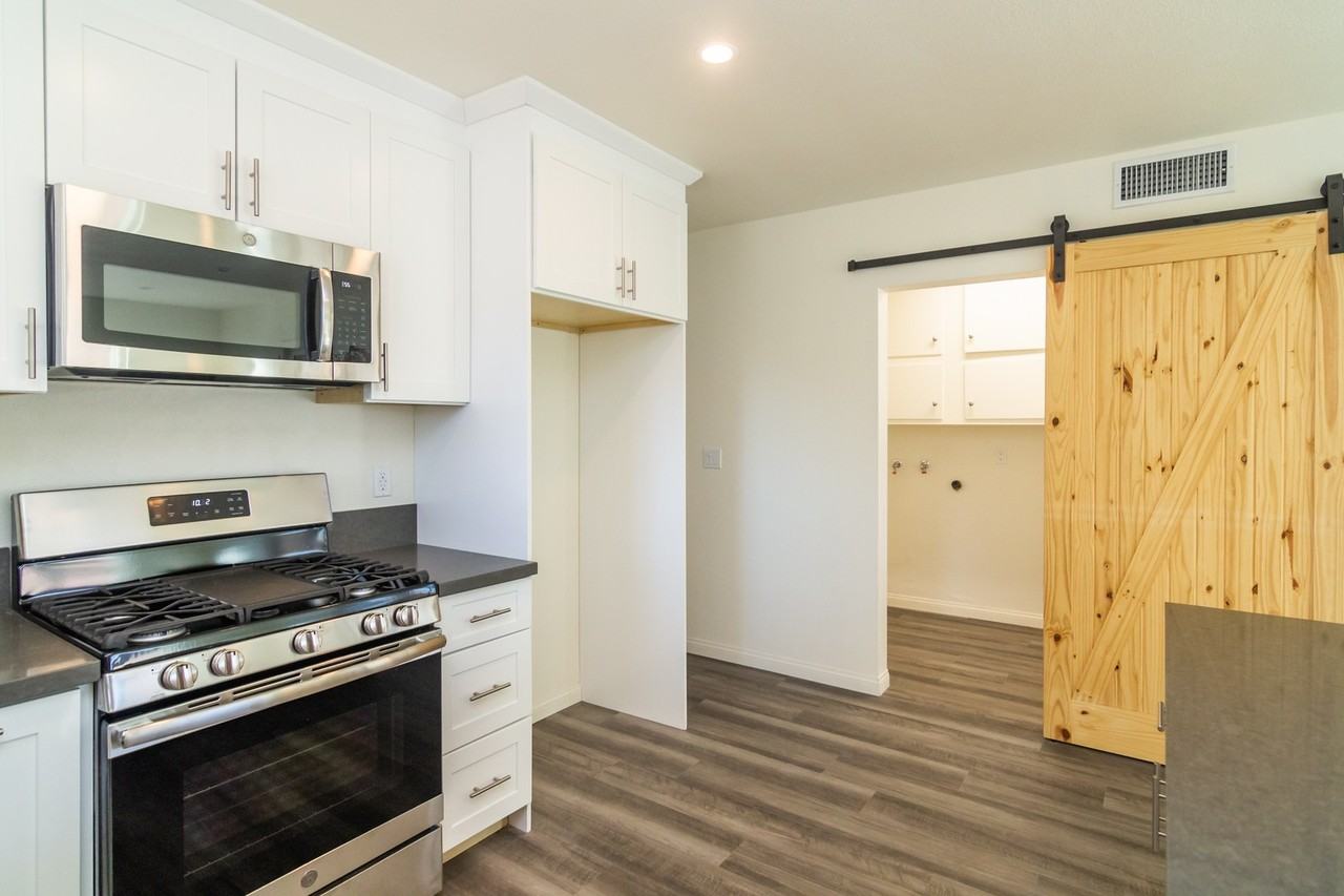 7604 Royer Ave - Photo 3 of 20